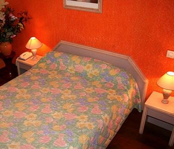 Azur Hotel 3*